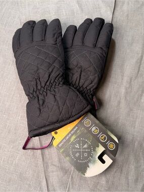 Tough Outdoors Winter Sports Gloves Size M Black Pink Wrist Leashes NWT